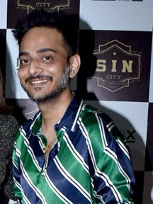 Tanishk Bagchi portrait
