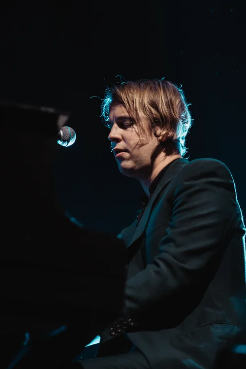 Tom Odell portrait
